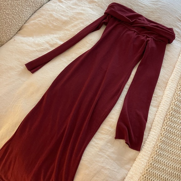 Burgundy Backless Maxi Dress Off the Shoulder - Picture 5 of 6